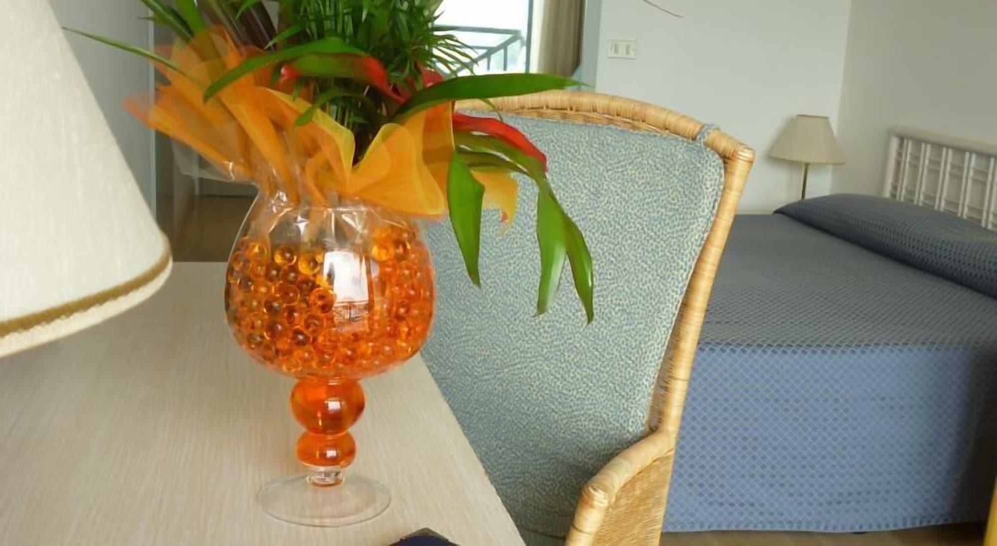 ליגננו סביאדורו Hotel Marina Uno מראה חיצוני תמונה
