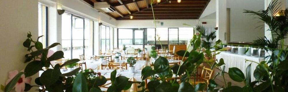 ליגננו סביאדורו Hotel Marina Uno מראה חיצוני תמונה